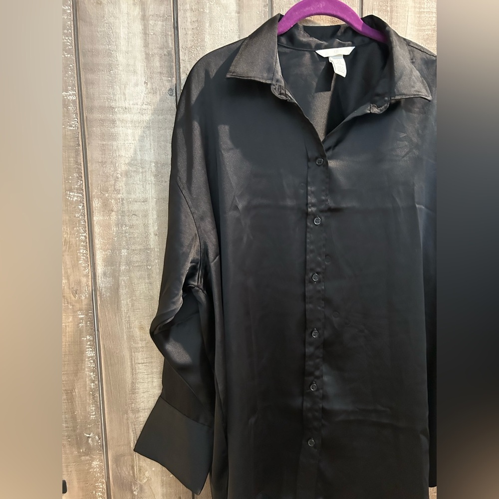 H&M black Satin button down shirt, M - Picture 4 of 10